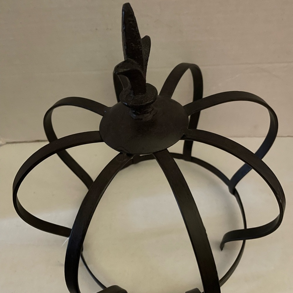 Black Metal Crown Decor with Fleur de lis Finial